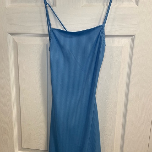 Blue strappy back minidress - Picture 3 of 9